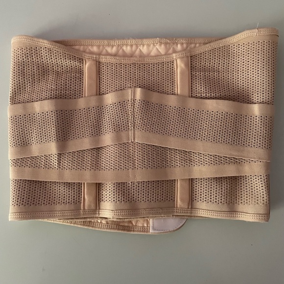 Amazon Beige Quilted Waist Trainer - Picture 2 of 2